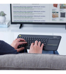 Teclado sem fio Logitech K400 Plus TV com Touchpad Integrado, Conexão USB Unifying e Layout ABNT2