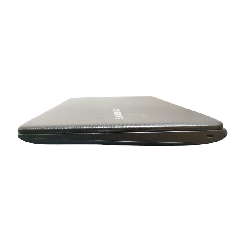 Samsung NP300E5M - Intel Core i5-7200U, 8GB RAM, 240GB SSD, Nvidia Geforce 920MC 2GB, Tela 15.6", Windows 10 + Pacote Office